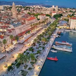  Homestay Deluxe Splatin Croatia