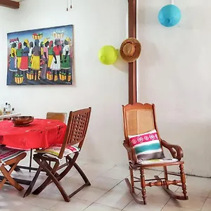 Maison De 2 A Pierre A 5 M De La Avec Vue Sur La Terrasse Amenagee Et Wifi Saint-Pierre